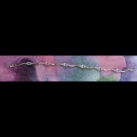 10k White Gold Blue Topaz Bracelet